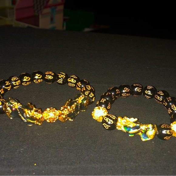 The Perfect Gift! BN His & Hers Feng Shui Wealth Bracelets. (Set) - Picture 1 of 1